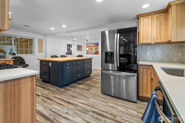 7045 Hawks Prairie Road NE, Olympia, WA 98516