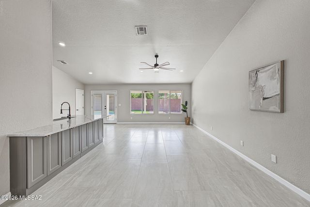 7549 W Summer Sky Drive, Tucson, AZ 85743