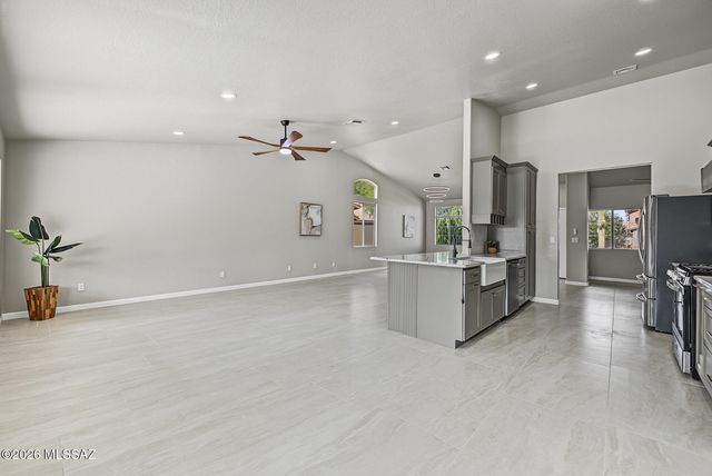 7549 W Summer Sky Drive, Tucson, AZ 85743