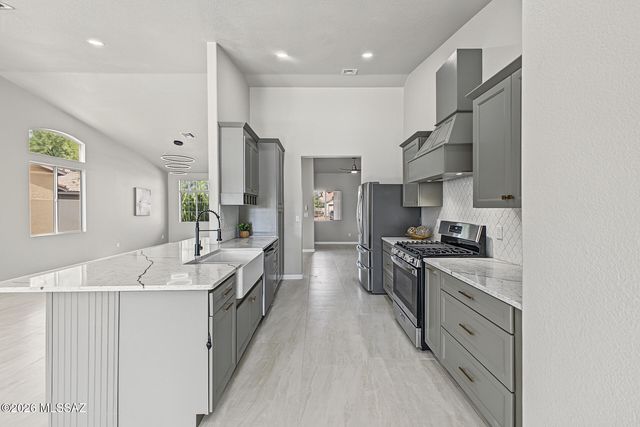 7549 W Summer Sky Drive, Tucson, AZ 85743