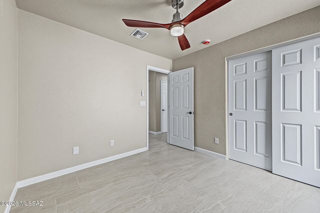 7549 W Summer Sky Drive, Tucson, AZ 85743