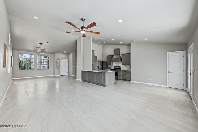 7549 W Summer Sky Drive, Tucson, AZ 85743