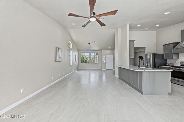 7549 W Summer Sky Drive, Tucson, AZ 85743