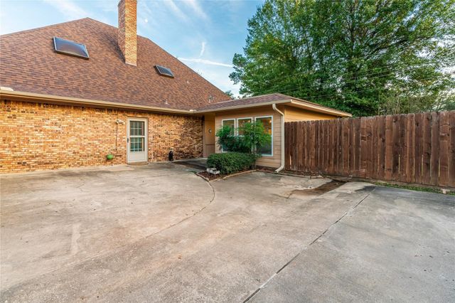 4010 Alpine Street, Paris, TX 75462
