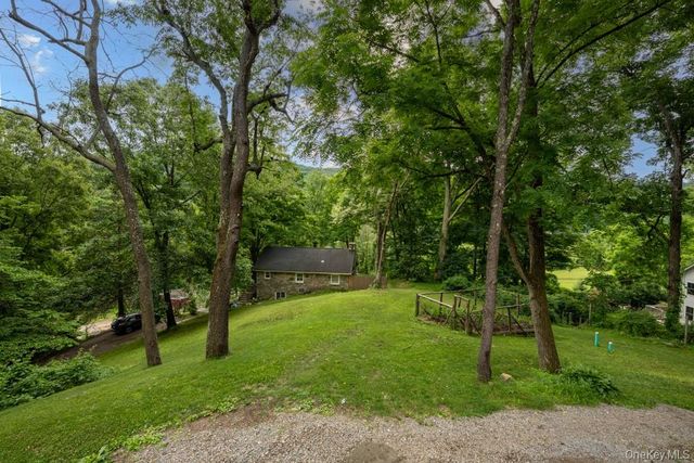745 Peekskill Hollow Road, Putnam Valley, NY 10579
