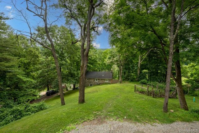 745 Peekskill Hollow Road, Putnam Valley, NY 10579