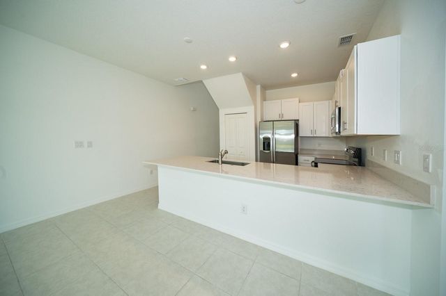 32134 POWDERPUFF MIMOSA DRIVE, San Antonio, FL 33576