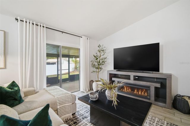 1909 LANDSIDE DRIVE, Valrico, FL 33594