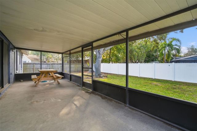 1909 LANDSIDE DRIVE, Valrico, FL 33594