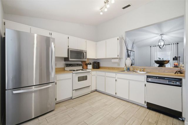 1909 LANDSIDE DRIVE, Valrico, FL 33594