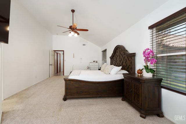 13620 Cascade Court, Bakersfield, CA 93314