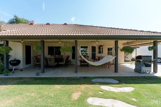 13620 Cascade Court, Bakersfield, CA 93314