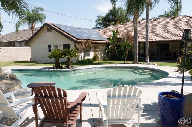 13620 Cascade Court, Bakersfield, CA 93314