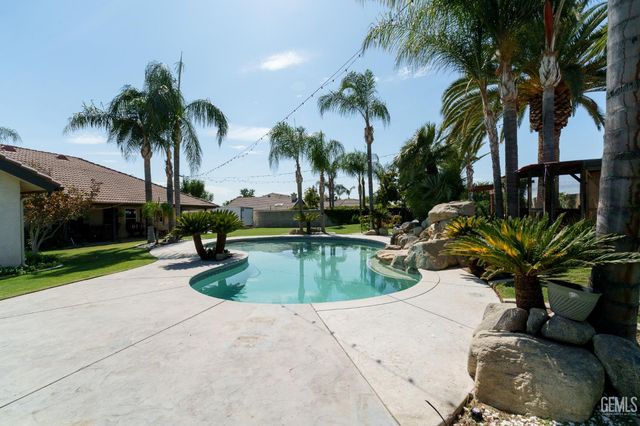 13620 Cascade Court, Bakersfield, CA 93314