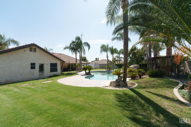 13620 Cascade Court, Bakersfield, CA 93314