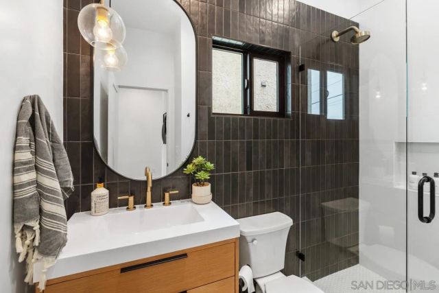 1826 Galveston St, San Diego, CA 92110