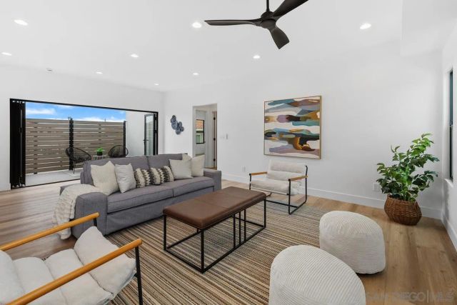 1826 Galveston St, San Diego, CA 92110