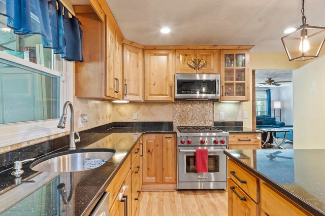 167 Turkey Hill Road, Merrimack, NH 03054