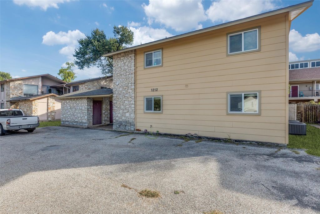 1212 Hollow Creek DR B, Austin, TX 78704
