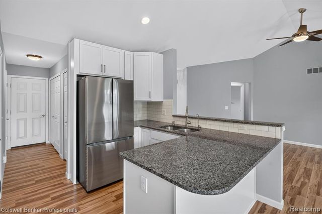 1297 Rosalie Drive, Fenton, MI 48430