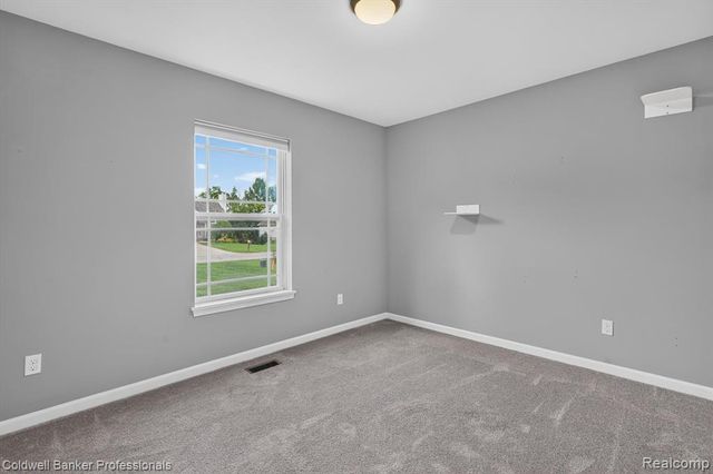 1297 Rosalie Drive, Fenton, MI 48430