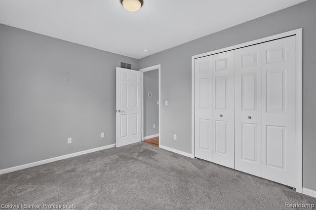 1297 Rosalie Drive, Fenton, MI 48430