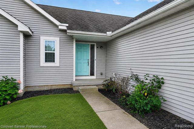 1297 Rosalie Drive, Fenton, MI 48430