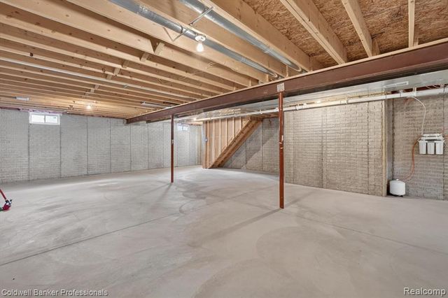 1297 Rosalie Drive, Fenton, MI 48430