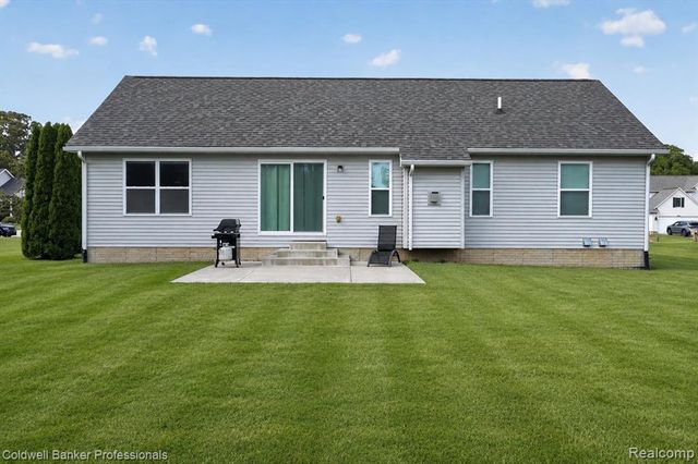 1297 Rosalie Drive, Fenton, MI 48430