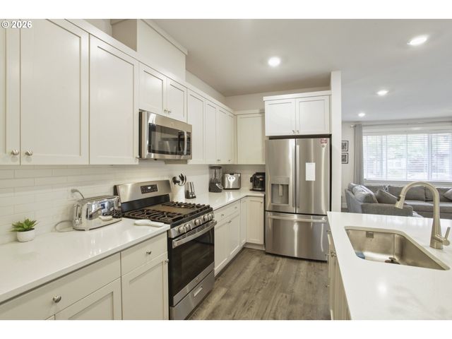 7122 Nw BOUNTIFUL Ter, Portland, OR 97229