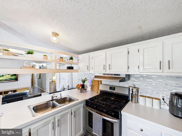 7860 BENNETT PARK DR, Salisbury, MD 21801