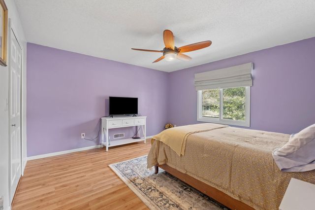 13409 Arden Circle, Burnsville, MN 55337