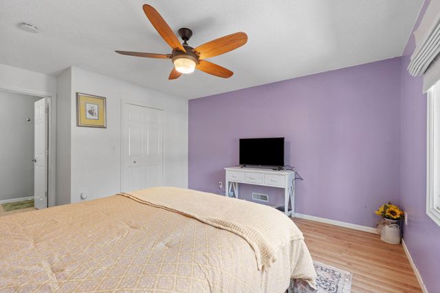 13409 Arden Circle, Burnsville, MN 55337