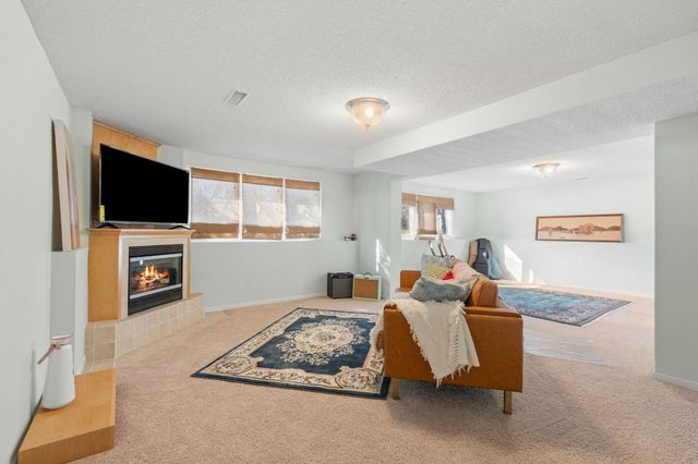 13409 Arden Circle, Burnsville, MN 55337