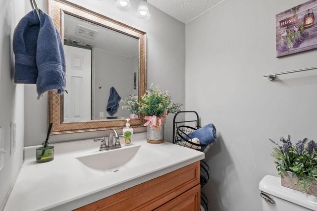 13409 Arden Circle, Burnsville, MN 55337