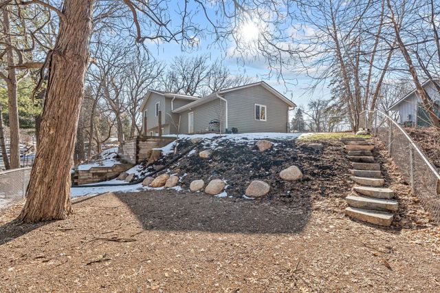 13409 Arden Circle, Burnsville, MN 55337