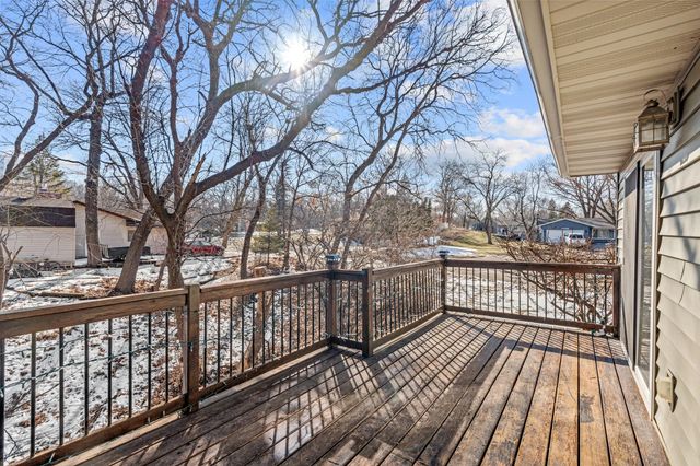 13409 Arden Circle, Burnsville, MN 55337