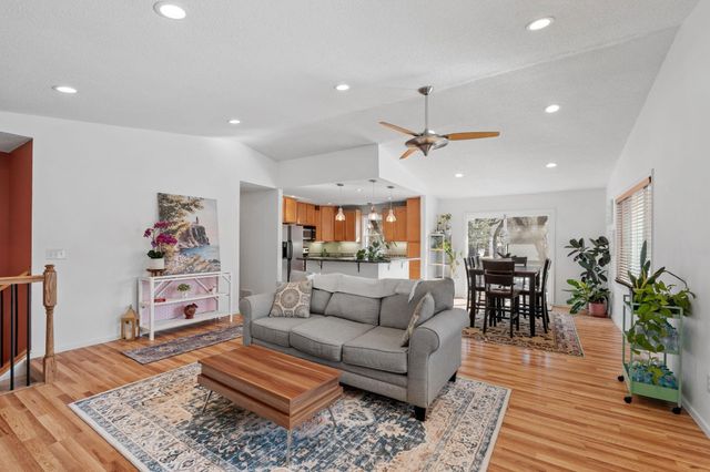 13409 Arden Circle, Burnsville, MN 55337