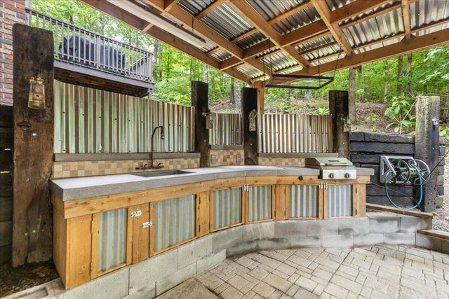 400 Mapleton Drive NW, Cleveland, TN 37312