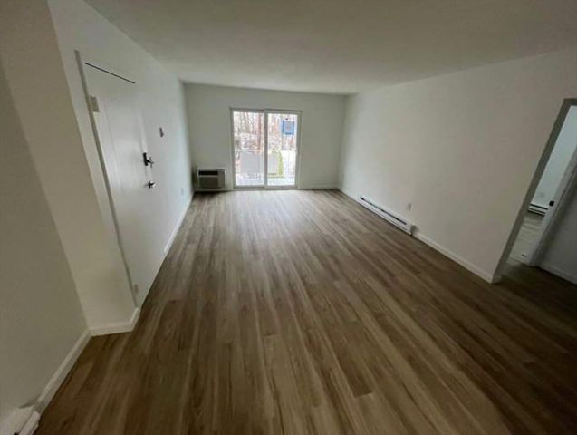 31 Vine St 28, Weymouth, MA 02188