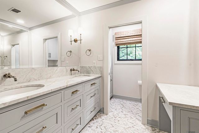 2636 Kleinert Ave, Baton Rouge, LA 70806