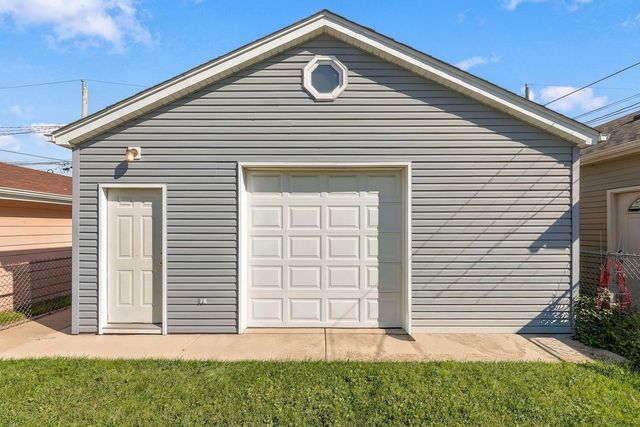 5115 S McVicker Avenue, Chicago, IL 60638