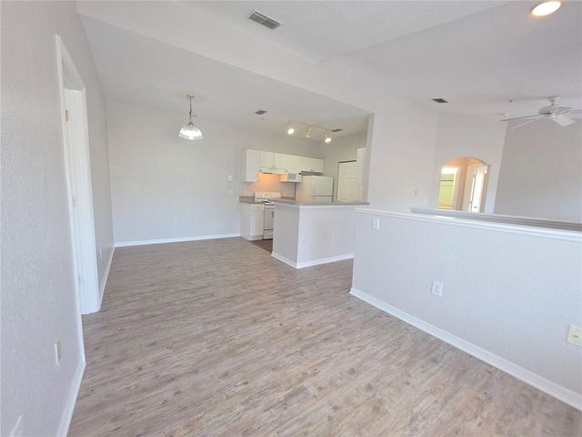 852 GRAND REGENCY POINT 202, Altamonte Springs, FL 32714