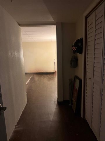 7648 Broadview Drive 111, Houston, TX 77061