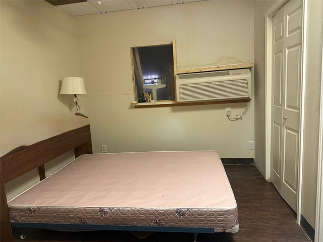 7648 Broadview Drive 111, Houston, TX 77061