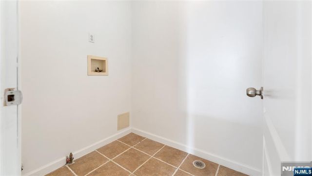 16 Kinney Street, Newark, NJ 07102