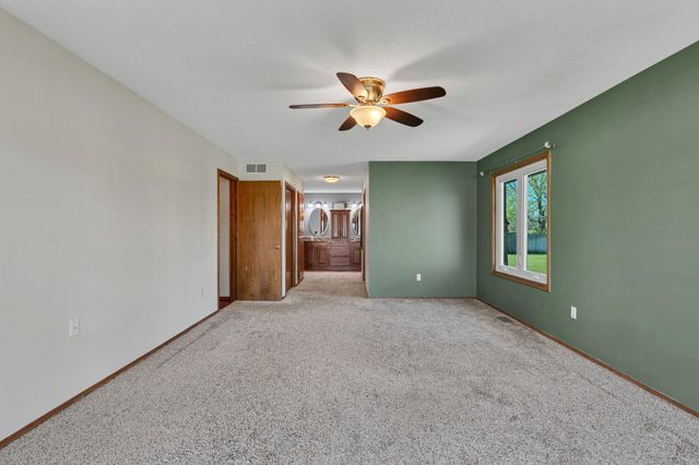 405 Richard Rd, Goddard, KS 67052