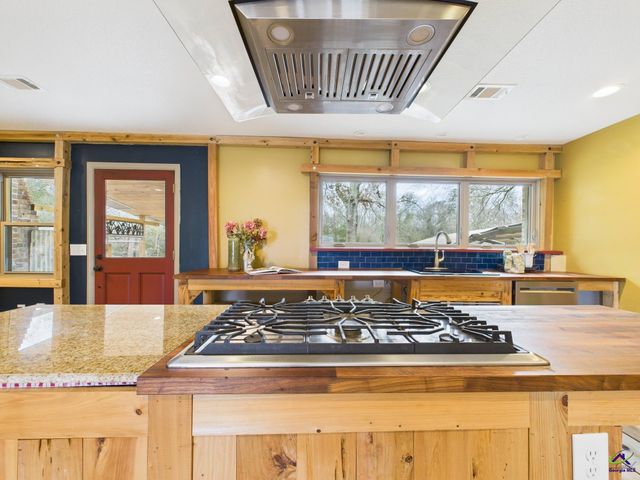 312 Henson Road, Hawkinsville, GA 31036