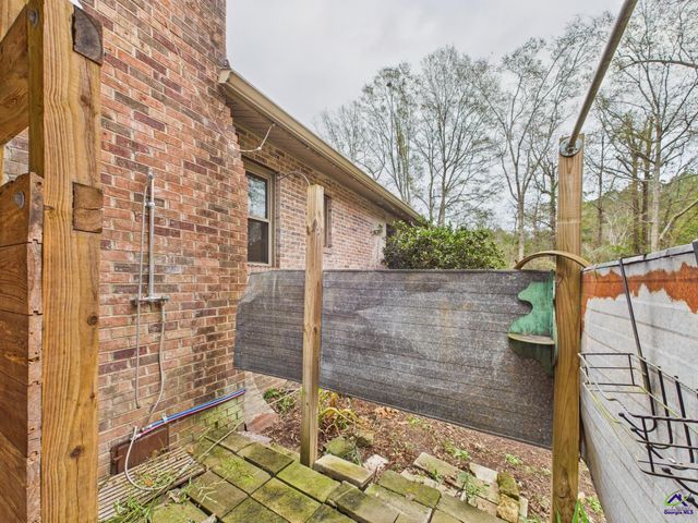 312 Henson Road, Hawkinsville, GA 31036