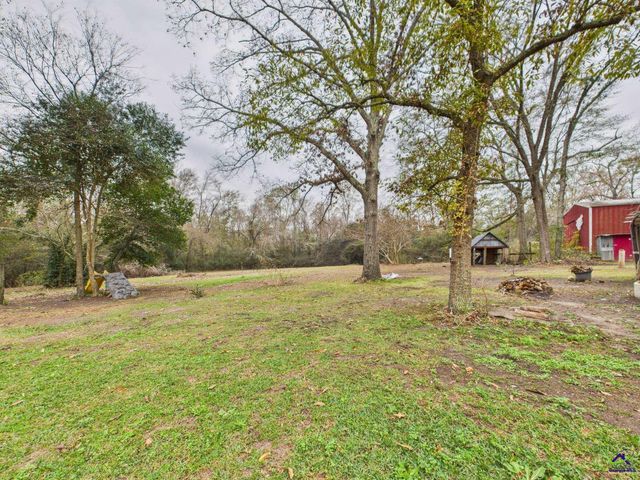 312 Henson Road, Hawkinsville, GA 31036